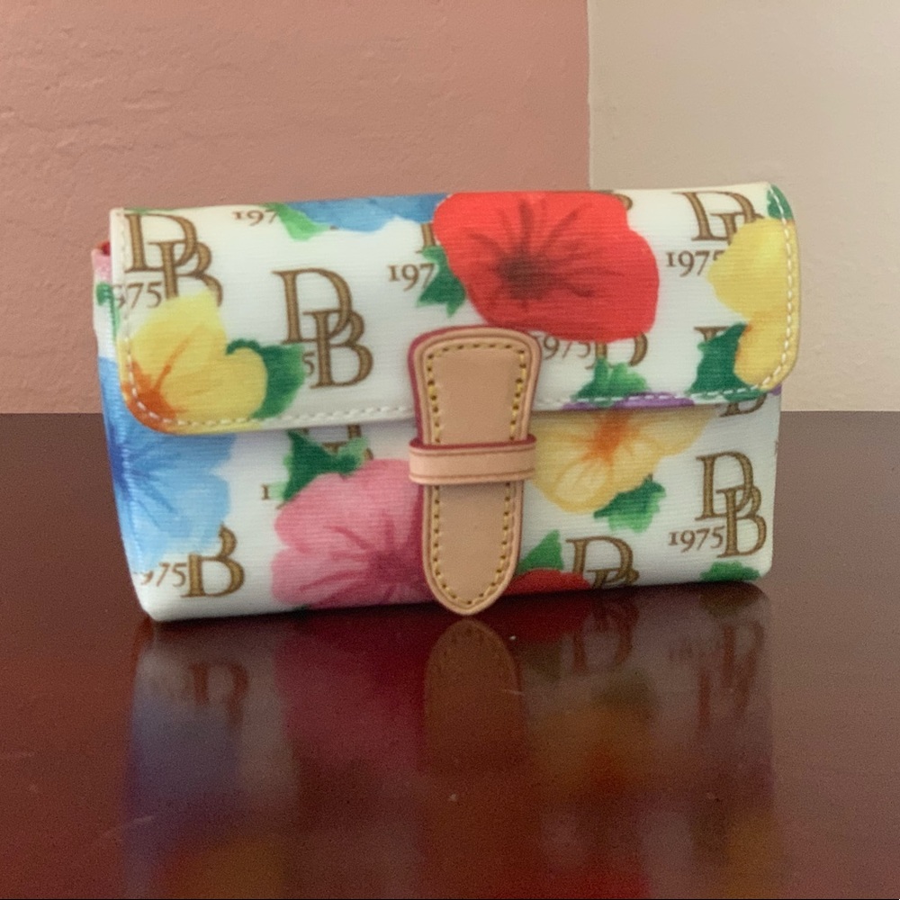 Dooney & Bourke Wristlet NEW